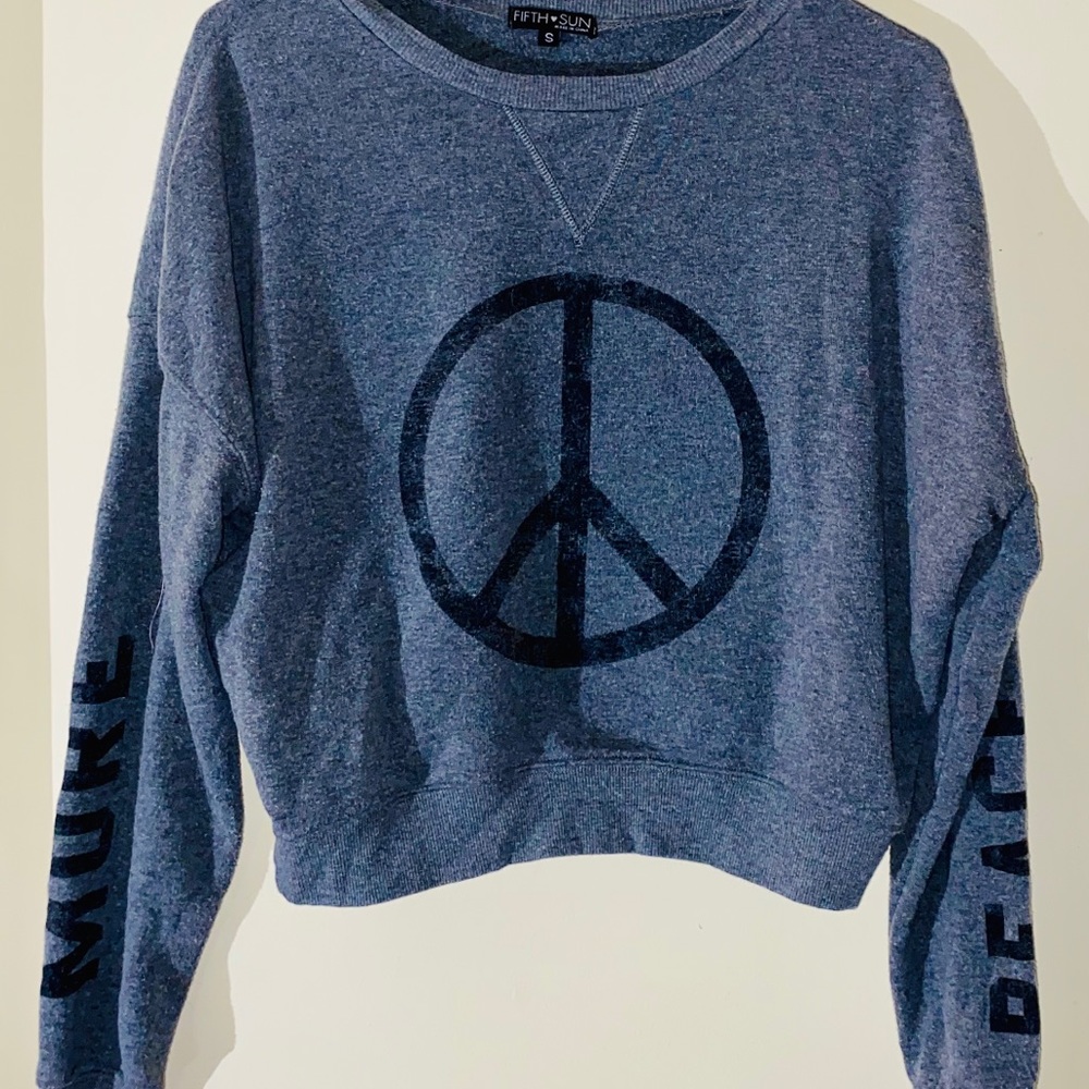 sweatshirt